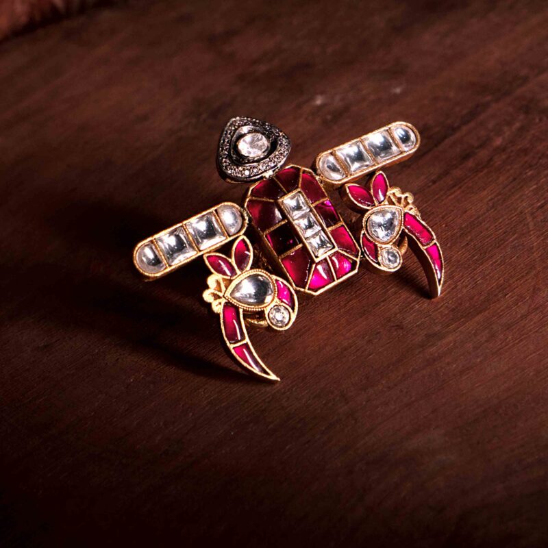 bee ring