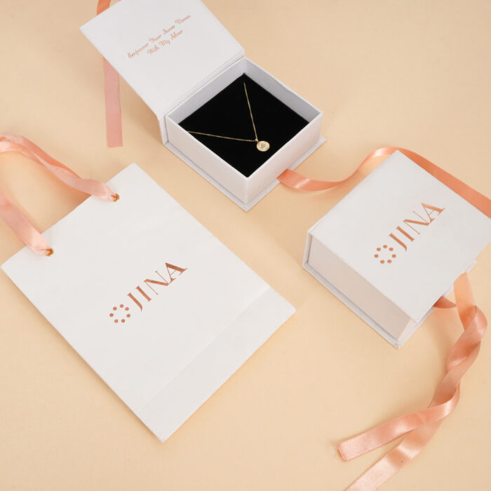 Gold Plated Silver Round Clover Pendant - Image 7