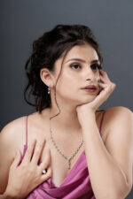 Elegant Silver Geometric Floral Cluster with Teardrop Necklace & Earrings Set - Image 2