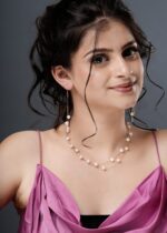 Rose Gold Pearl Jewellery Set - Image 5